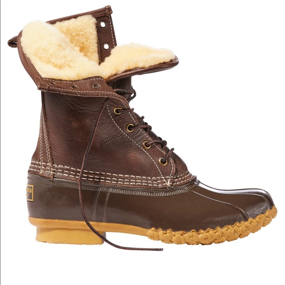Like new condition L.L. Bean shearling boots